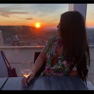 Meet your Posher, Vivian